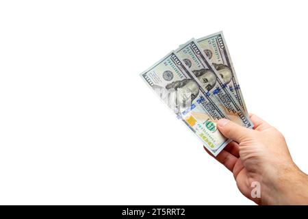 Una mano irriconoscibile mostra 300 dollari americani dall'angolo dello schermo Foto Stock