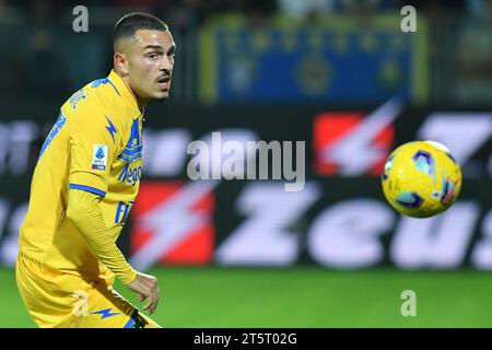 Frosinone, Lazio. 6 novembre 2023. Arijon Ibrahimovic di Frosinone durante la partita di serie A tra Frosinone e Empoli allo stadio Benito stirpe di Frosinone, Italia, 6 novembre 2023. Photographer01 Credit: Independent Photo Agency/Alamy Live News Foto Stock