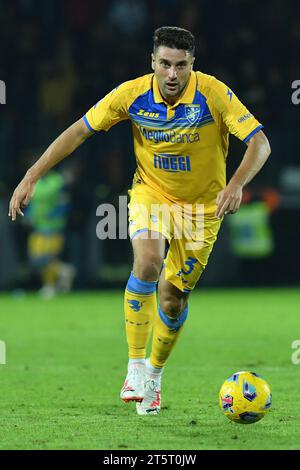 Frosinone, Lazio. 6 novembre 2023. Riccardo Marchizza di Frosinone durante la partita di serie A tra Frosinone e Empoli allo stadio Benito Stirpe di Frosinone, Italia, 6 novembre 2023. Photographer01 Credit: Independent Photo Agency/Alamy Live News Foto Stock