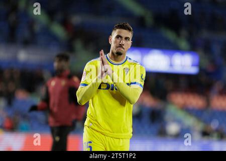 MADRID, SPAGNA - 6 NOVEMBRE: Javi Hernandez di Cadice durante la partita di la liga 2023/24 tra Getafe e Cadice al Coliseum Stadium. Crediti: Guille Martinez/AFLO/Alamy Live News Foto Stock