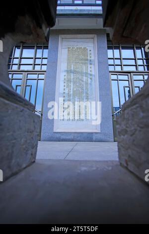 Shijiazhuang - aprile 27: Iscrizione commemorativa dei martiri, cimitero militare dei martiri della Cina settentrionale, il 27 aprile 2015, città di shijiazhuang, provincia di hebei, Foto Stock