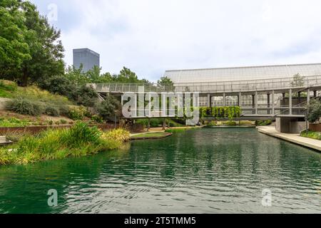 Oklahoma City, USA - 25 ottobre 2023: Miriade di giardini botanici nel centro città. Foto Stock