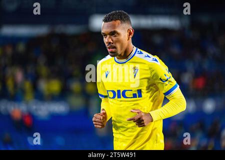 Getafe, Spagna. 6 novembre 2023. Lucas Pires (Cadice) visto durante la partita di calcio del campionato spagnolo la Liga EA Sports tra Getafe e Cadice giocata allo stadio Coliseum. Getafe 1 : 0 Cadiz credito: SOPA Images Limited/Alamy Live News Foto Stock