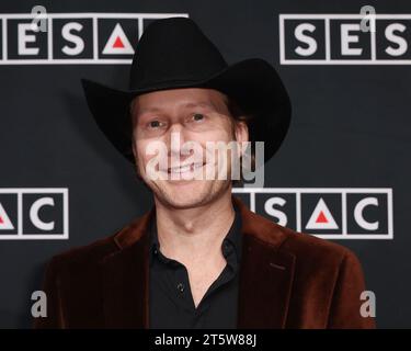 Nashville, Stati Uniti. 5 novembre 2023. Brett Sheroky ai SESAC Nashville Music Awards 2023, tenutosi presso la Country Music Hall of Fame and Museum il 5 novembre 2023, a Nashville, Tennessee. © Curtis Hilbun/AFF-USA.com credito: AFF/Alamy Live News Foto Stock