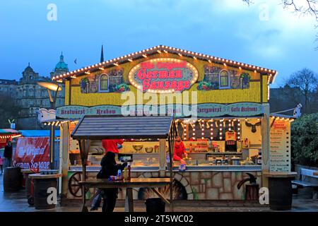 Edimburgo - 21 dicembre: Paesaggio dei mercatini di Natale, 21 dicembre 2015, Edimburgo, Regno Unito. Foto Stock