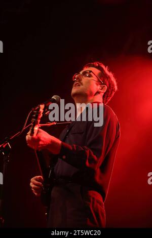 Nick Waterhouse bei einem Konzert im Huxleys Neue Welt a Berlino, 6. Novembre 2023. Nick Waterhouse Konzert Berlin *** Nick Waterhouse ad un concerto all'Huxleys Neue Welt di Berlino, 6 novembre 2023 Nick Waterhouse Concert Berlin Credit: Imago/Alamy Live News Foto Stock