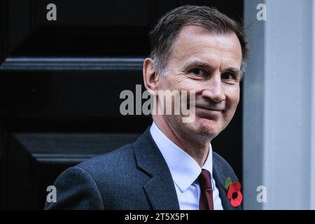 Londra, Regno Unito. 7 novembre 2023. Jeremy Hunt, Cancelliere dello Scacchiere, esce dall'11 di Downing Street per andare alle camere del Parlamento per l'apertura di Stato oggi. Crediti: Imageplotter/Alamy Live News Foto Stock