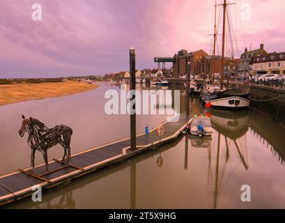 Una rara vista ravvicinata della scultura Lifeboat Horse a Wells Next the Sea. Foto Stock