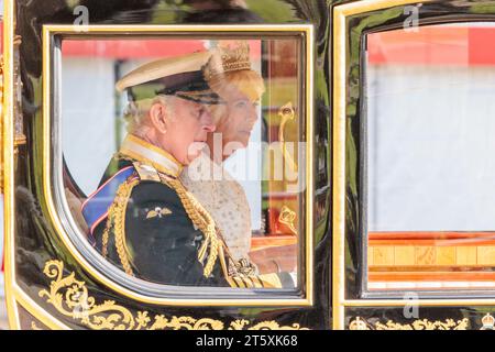 Westminster, Londra, Regno Unito. 7 novembre 2023. Re Carlo III che arriva al Palazzo di Westminster per l'apertura statale del Parlamento. Sarà il primo discorso del re di sua Maestà da quando è diventato monarca. Foto di Amanda Rose/Alamy Live News Foto Stock