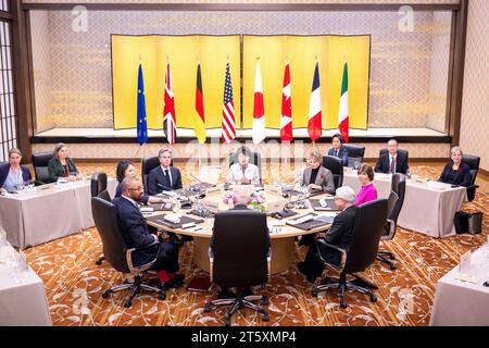 Tokio, Giappone. 7 novembre 2023. r, Segretario di Stato degli Stati Uniti, Yoko Kamikawa, Ministro degli Esteri del Giappone, Melanie Joly, Ministro degli Esteri del Canada, Catherine colonna, Ministro degli Esteri della Francia, Antonio Tajani, Ministro degli Esteri italiano, Josep Borrell (fronte), alto Rappresentante dell'UE per gli affari Esteri. Crediti: Sina Schuldt/dpa/Alamy Live News Foto Stock