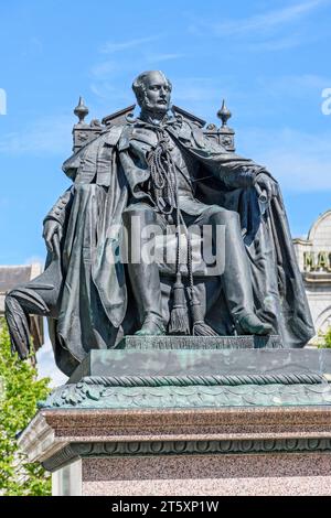 Statua di Alberto la Regina consorte, di Carlo Marochetti (1863), Union Terrace, Aberdeen, Scozia, Regno Unito Foto Stock