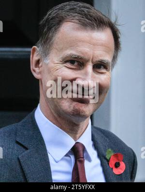 Londra, Regno Unito. 7 novembre 2023. Jeremy Hunt, Cancelliere dello Scacchiere, esce dall'11 di Downing Street per andare alle camere del Parlamento per l'apertura di Stato oggi. Crediti: Imageplotter/Alamy Live News Foto Stock