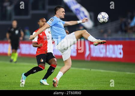 Roma, Italie. 7 novembre 2023. Gil Patricio Gabarron del Lazio in azione durante la UEFA Champions League, gruppo e partita di calcio tra SS Lazio e Feyenoord il 7 novembre 2023 allo Stadio Olimpico di Roma, Italia - foto Federico Proietti/DPPI Credit: DPPI Media/Alamy Live News Foto Stock