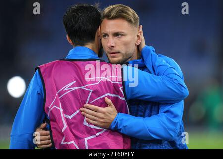 Roma, Italie. 7 novembre 2023. Luis Alberto e Ciro immobile laziale si salutano durante il riscaldamento prima della UEFA Champions League, gruppo e partita di calcio tra SS Lazio e Feyenoord il 7 novembre 2023 allo Stadio Olimpico di Roma - foto Federico Proietti/DPPI Credit: DPPI Media/Alamy Live News Foto Stock