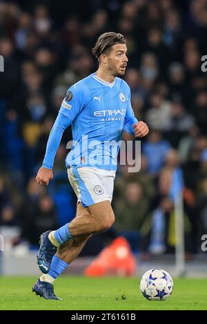 Manchester, Regno Unito. 7 novembre 2023. Jack Grealish #10 di Manchester City con la palla durante la partita di UEFA Champions League Manchester City vs Young Boys all'Etihad Stadium, Manchester, Regno Unito, il 7 novembre 2023 (foto di Conor Molloy/News Images) a Manchester, Regno Unito il 7 novembre 2023. (Foto di Conor Molloy/News Images/Sipa USA) credito: SIPA USA/Alamy Live News Foto Stock