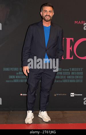 Roma, Italia. 7 novembre 2023. Simone Montedoro partecipa al Red carpet della prima del film "il meglio di te" allo Space moderno Cinema. Credito: SOPA Images Limited/Alamy Live News Foto Stock