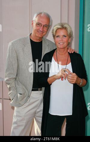 Michael Gross e Meredith Baxter all'Academy of Television Arts and Sciences Festa del papà salute a TV Dads. L'evento si è tenuto al Leonard H. Goldenson Theater di North Hollywood, CALIFORNIA, il 18 giugno 2009. Crediti fotografici: Joseph Martinez / Picturelux Foto Stock