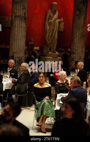 Copenhagen, Danimarca. 7 novembre 2023. La Principessa Maria della Corona, la Regina Margrethe di Danimarca a Glyptoteket a Copenaghen, dove Re Felipe e la Regina Letizia di Spagna ospitano un accordo di ritorno, durante la loro visita di Stato in Danimarca. (Foto di Ricardo Ramirez/NurPhoto) credito: NurPhoto SRL/Alamy Live News Foto Stock