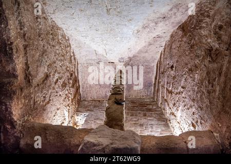 Serbatoi di olio d'oliva in pietra antica Foto Stock