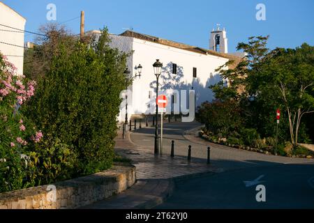 Chiesa nella città di Sant Agustí d'es Vedrá sull'isola di Ibiza. Foto Stock