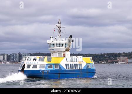 Il traghetto Halifax Transit attraversa il "Craig Blake" tra il terminal dei traghetti di Halifax e Dartmouth attraverso il porto di Halifax. Halifax, nuova Scozia, Canada Foto Stock