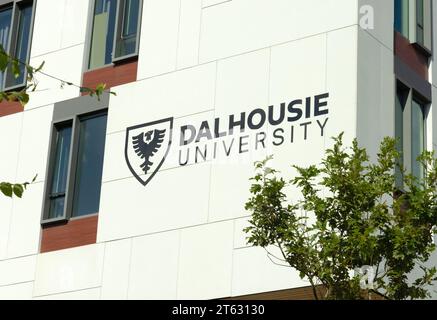 Dalhousie University, Halifax Canada. Firma sull'edificio dell'università. Istruzione superiore in Canada. Halifax, nuova Scozia, Canada. Foto Stock