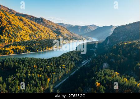 Altai autunnale dalla vista aerea Foto Stock