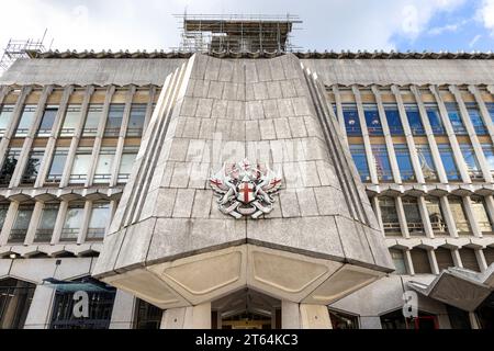 Ala ovest della Guildhall costruita nel 1970, progettata da Richard Gilbert Scott, Londra, Inghilterra Foto Stock