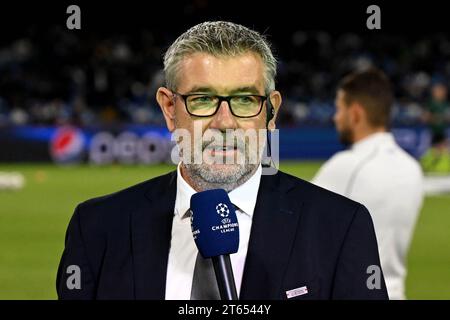 Neapel, Italia. 8 novembre 2023. Calcio: UEFA Champions League, SSC Napoli - 1. FC Union Berlin, fase a gironi, gruppo C, Matchday 4, Stadio Diego Armando Maradona. L'allenatore dell'Union Urs Fischer fa un'intervista prima della partita. Crediti: Matthias Koch/dpa/Alamy Live News Foto Stock