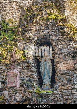 Virgen de Lourdes ("nostra Signora di Lourdes") a Viveiro, Lugo, Galizia, Spagna Foto Stock