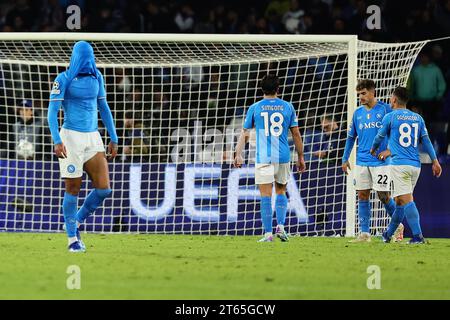 Napoli, Italia. 8 novembre 2023. Esclusione dei giocatori del Napoli al termine della partita di Champions League gruppo C tra SSC Napoli e FC Union Berlin allo stadio Diego Armando Maradona di Napoli (Italia), 8 novembre 2023. Crediti: Insidefoto di andrea staccioli/Alamy Live News Foto Stock