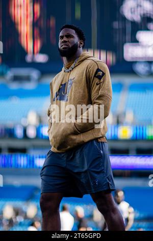 Charlotte, NC, USA. 5 novembre 2023. Il linebacker dei Carolina Panthers Brian Burns (0) prima della partita contro gli Indianapolis Colts a Charlotte, NC. (Scott Kinser/Cal Sport Media). Credito: csm/Alamy Live News Foto Stock