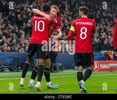 Copenhagen, Danimarca. 8 novembre 2023. Rasmus Højlund del Manchester Utd celebra il punteggio con i compagni di squadra durante la partita di UEFA Champions League Group A tra il F.C. Copenhagen e il Manchester United a Parken a Copenaghen, Danimarca, l'8 novembre 2023 (foto di Andrew SURMA/ Credit: SIPA USA/Alamy Live News Foto Stock