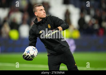 Madrid, Spagna. 8 novembre 2023. Andriy Lunin del Real Madrid durante la partita di UEFA Champions League, gruppo C, tra il Real Madrid e lo Sporting Clube de Braga ha giocato allo stadio Santiago Bernabeu l'8 novembre 2023 a Madrid, in Spagna. (Foto di Bagu Blanco/PRESSINPHOTO) crediti: PRESSINPHOTO SPORTS AGENCY/Alamy Live News Foto Stock