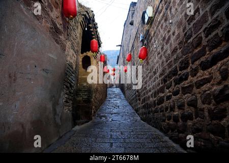 Canali Brick e Lanterne rosse Foto Stock