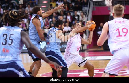 Bonn, Deutschland. 8 novembre 2023. Noah Kirkwood (Bonn), BCL, 3. Spieltag, Telekom Baskets Bonn vs Rio Breogan, Bonn, Deutschland, 08.11.2023. Credito: Juergen Schwarz/Alamy Live News Foto Stock