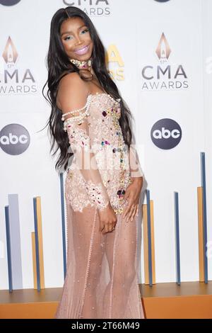 Nashville, Tennessee, USA. 8 novembre 2023. Sacha. 57° CMA Awards, la più grande notte della musica country, tenutasi presso il Music City Center. Copyright fotografico: XAdMedia/xMediaPunchx credito: Imago/Alamy Live News Foto Stock