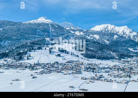 La splendida regione vinicola intorno a Lermoos e Ehrwald in Tirolo dall'alto Foto Stock