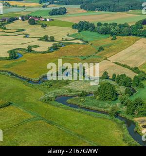 La regione intorno a Zusmarshausen nella valle dello Zusam vicino ad Augusta dall'alto Foto Stock