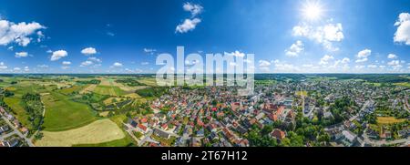 La regione intorno a Zusmarshausen nella valle dello Zusam vicino ad Augusta dall'alto Foto Stock