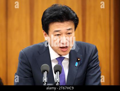 Tokyo, Giappone. 9 novembre 2023. Il ministro della difesa giapponese Minoru Kihara risponde a una domanda durante la sessione del comitato di sicurezza della camera bassa alla dieta Nazionale di Tokyo giovedì 9 novembre 2023. (Foto di Yoshio Tsunoda/AFLO) Foto Stock