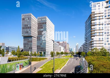 La torre FAZ nel quartiere Europaviertel a Francoforte sul meno, Germania, sede della Frankfurter Allgemeine Zeitung dal 2022. Foto Stock