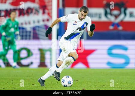 Salisburgo, Austria. 8 novembre 2023. Salisburgo, Austria, 8 novembre 2023: Henrikh Mkhitaryan (22 Inter) controlla la palla durante la partita di calcio del gruppo D di UEFA Champions League tra RB Salzburg e Inter alla Red Bull Arena di Salisburgo, Austria. (Daniela Porcelli/SPP) credito: SPP Sport Press Photo. /Alamy Live News Foto Stock