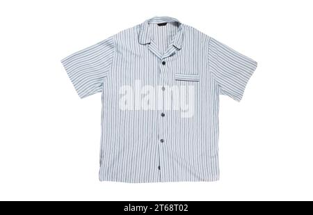 Pigiama a righe pulito isolato su bianco, pigiama a righe femminili, camicia blu isolata su bianco, vista dall'alto Foto Stock