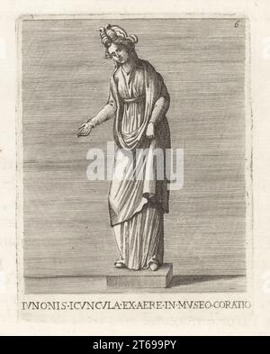 Figura bronzea di una dea in diadema e abito, trovata nella villa di Tadeus Orselli di Cortona. Forse Giunone romano, nella religione etrusca uni o Eris, dea del matrimonio, della fertilità, della famiglia. Fenicia Astarte, era greca. Iunonis Icuncula ex aere nel Museo Coratio. Incisione su lastra di rame di Francesco Valesio, Antonio Gori e Ridolfino Venutis Academia Etrusca, Museo Cortonense in quo vera Monumenta, (Accademia Etrusca o Museo di Cortona), Faustus Amideus, Roma, 1750. Foto Stock