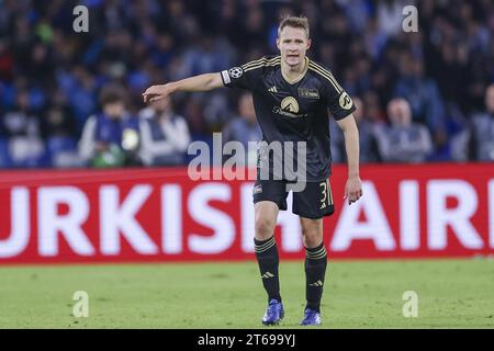 Napoli, Italia. 8 novembre 2023. Il difensore tedesco di Berlino Paul Jaeckel gesticolò durante la partita di Champions League tra SSC Napoli e Union Berlin allo stadio Diego Armando Maradona di Napoli, Italia meridionale, l'8 novembre 2023. Credito: Agenzia fotografica indipendente/Alamy Live News Foto Stock