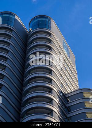 The Corniche, Mixed Use Development, Albert Embankment, South London, London, Inghilterra, Regno Unito, Regno Unito. Foto Stock