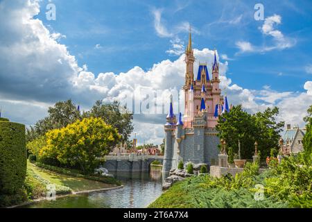 Castello di Cenerentola nel Regno Magico di Disneyworld a Orlando, Florida Foto Stock