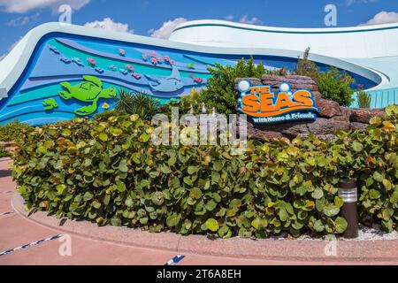 Cartello fuori dall'attrazione Seas di Epcot al Walt Disney World di Orlando, Florida Foto Stock