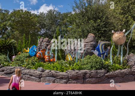 Mostra all'esterno dell'attrazione dei mari di Epcot con i personaggi di Finding Nemo Movies al Walt Disney World di Orlando, Florida Foto Stock